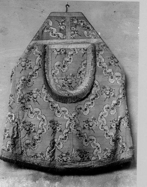 piviale - bottega toscana (sec. XVIII)