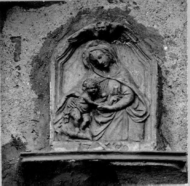 Madonna con Bambino (rilievo) - bottega italiana (sec. XVIII)