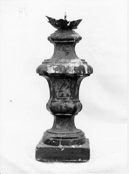 candeliere, serie - bottega toscana (sec. XVIII)