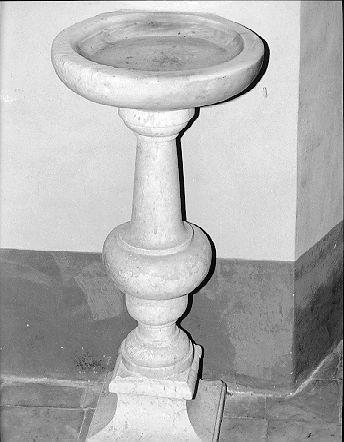 acquasantiera - a fusto - ambito lunigianese (sec. XVIII)