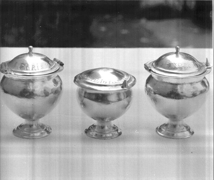 vasetti per oli santi, serie - bottega lucchese (seconda metà sec. XVIII)