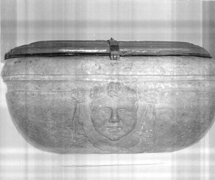 fonte battesimale - bottega lucchese (metà sec. XVII)