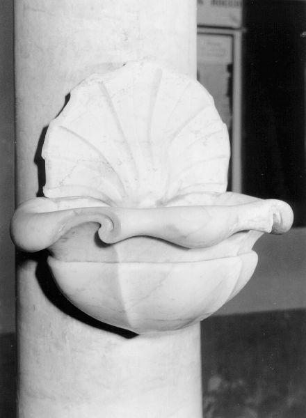 acquasantiera da parete, serie - bottega lucchese (seconda metà sec. XVIII)