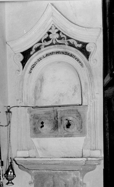 lavabo da sacrestia - bottega lucchese (fine/inizio secc. XVIII/ XIX)