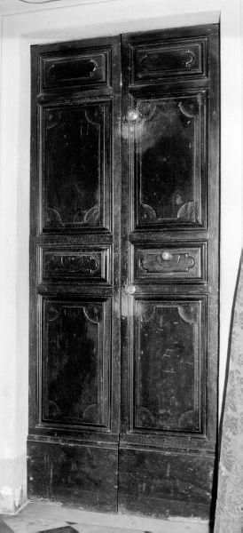 porta - a due battenti - bottega lucchese (seconda metà sec. XVIII)