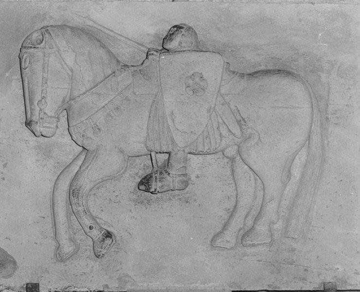 cavaliere (lastra) - bottega lucchese (seconda metà sec. XIV)