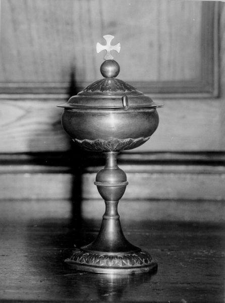 pisside - bottega lucchese (seconda metà sec. XIX)