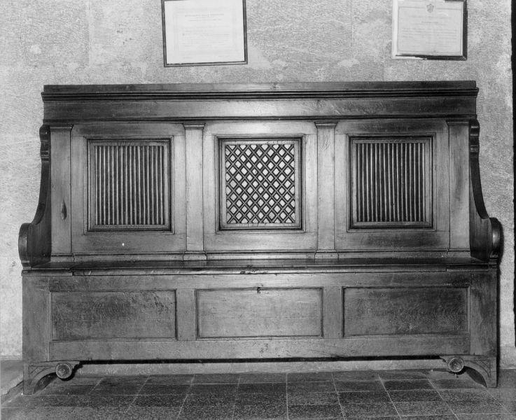 cassapanca di Ambrogi Domizio (bottega) (seconda metà sec. XIX)