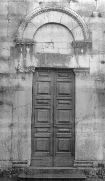portale - ambito lucchese (metà sec. XI)
