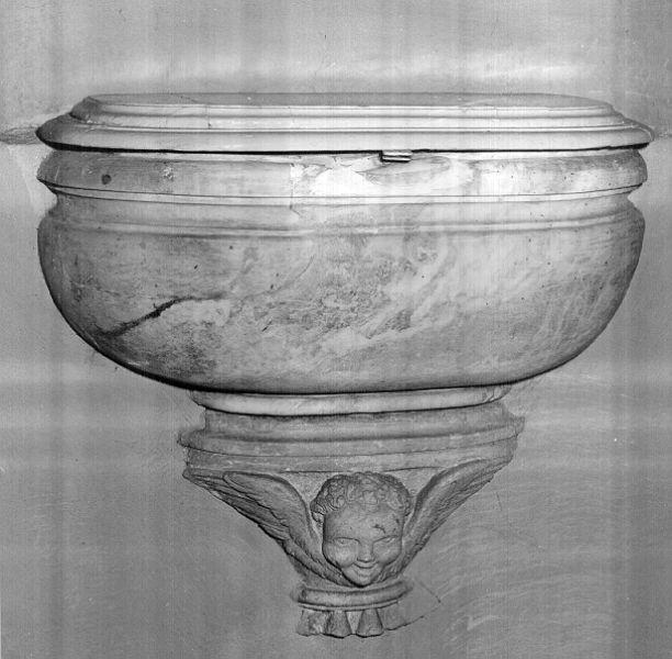 fonte battesimale - a vasca - bottega lucchese (seconda metà sec. XVIII)