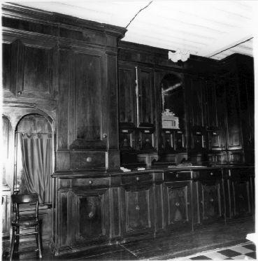 mobile da sacrestia - bottega lucchese (prima metà sec. XVIII)