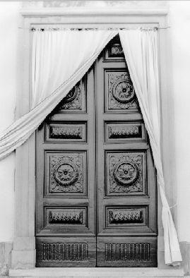 portone - bottega lucchese (inizio sec. XIX)