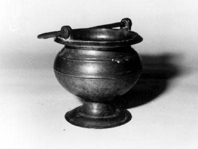 secchiello per l'acqua benedetta - bottega lucchese (seconda metà sec. XVII)