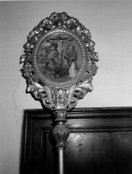 Cristo crocifisso con San Michele Arcangelo e Santo Stefano (emblema di confraternita) - ambito versiliese (sec. XIX)