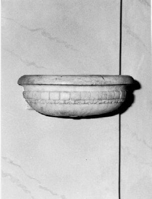 acquasantiera da parete - bottega lucchese (fine sec. XVIII)