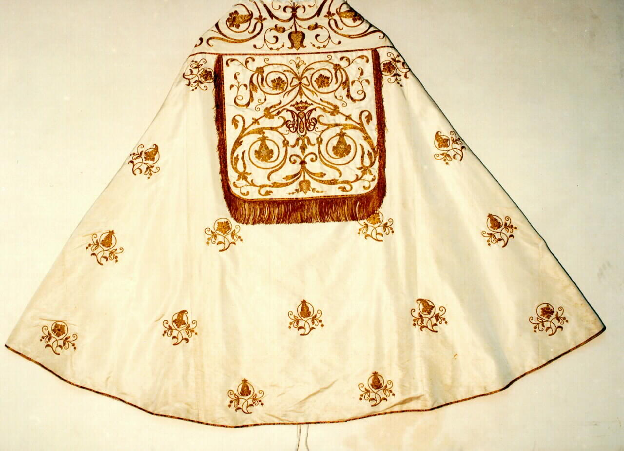 piviale - manifattura siciliana (Prima metà sec. XIX)