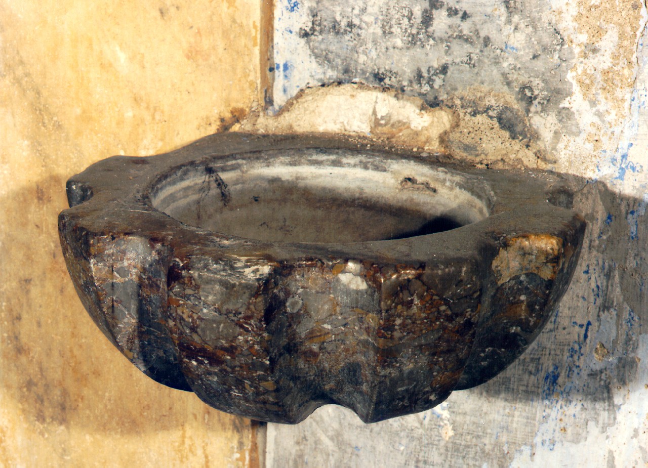 acquasantiera da parete - ambito siciliano (sec. XIX)