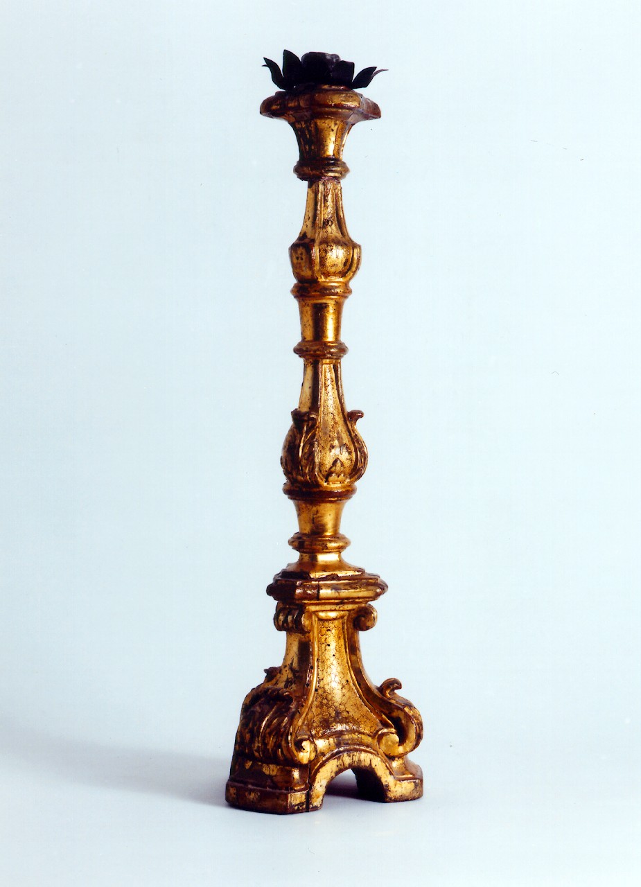 candeliere d'altare, serie - produzione siciliana (ultimo quarto sec. XVIII)