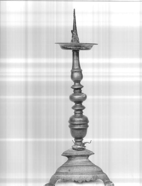 candeliere d'altare - ambito lunigianese (seconda metà sec. XVII)