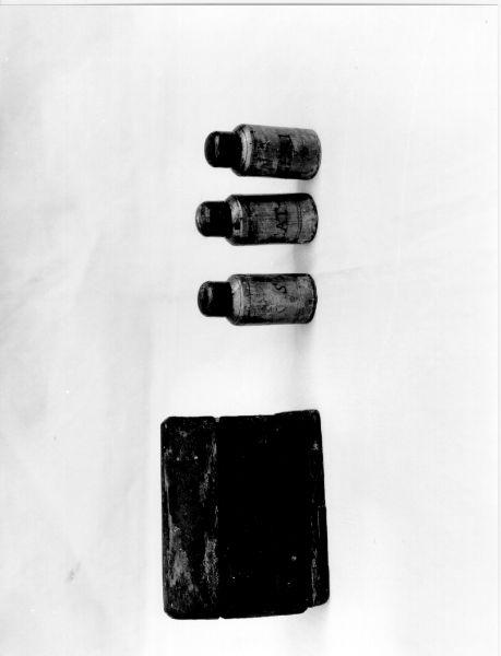 vasetti per oli santi - ambito lunigianese (fine/inizio secc. XVIII/ XIX)