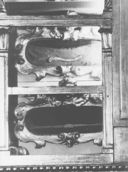 reliquiario a teca, serie - bottega toscana (metà sec. XVIII)