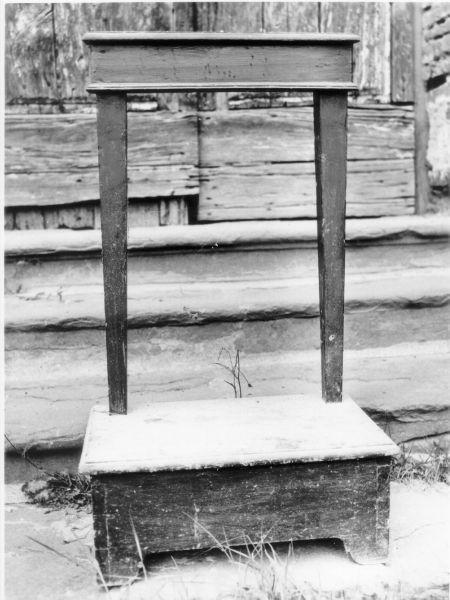 inginocchiatoio - bottega toscana (fine sec. XIX)