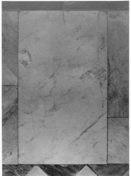 lapide tombale - ambito italiano (metà sec. XIX)