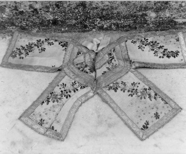 conopeo di pisside - manifattura italiana (fine sec. XVIII)