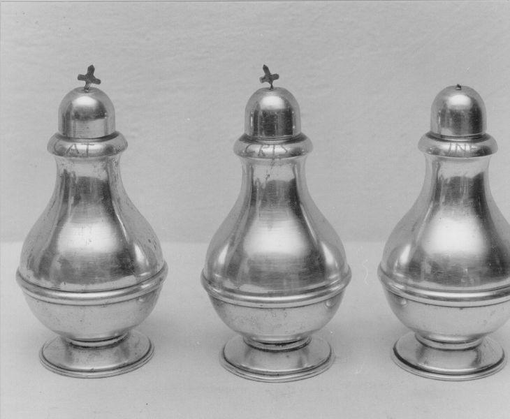 vasetti per oli santi, serie - bottega lucchese (sec. XIX)