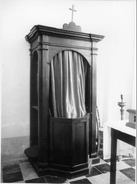 confessionale - ambito lunigianese (secc. XIX/ XX)