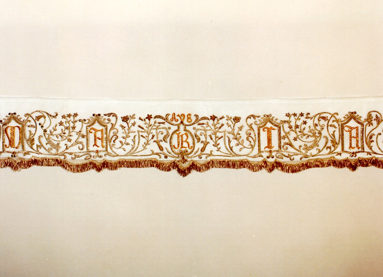 guarnizione di tovaglia d'altare - manifattura siciliana (primo quarto sec. XX)