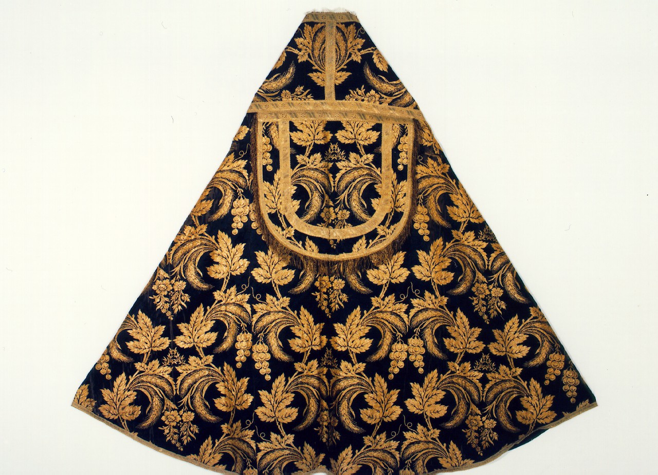 piviale - manifattura siciliana (primo quarto sec. XX)