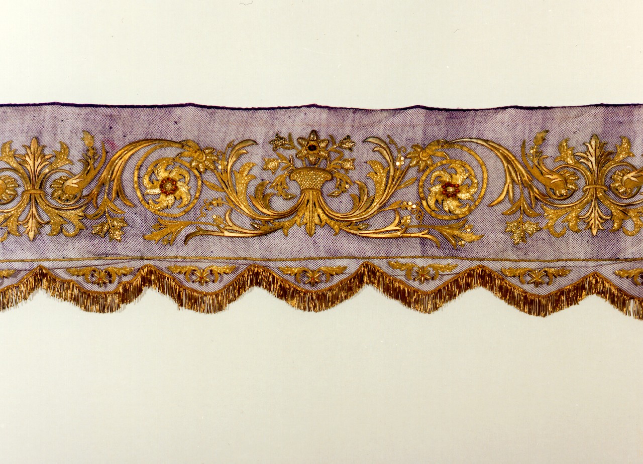 guarnizione di tovaglia d'altare - manifattura siciliana (primo quarto sec. XX)