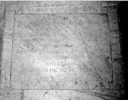 lapide tombale - ambito apuoversiliese (sec. XVII)