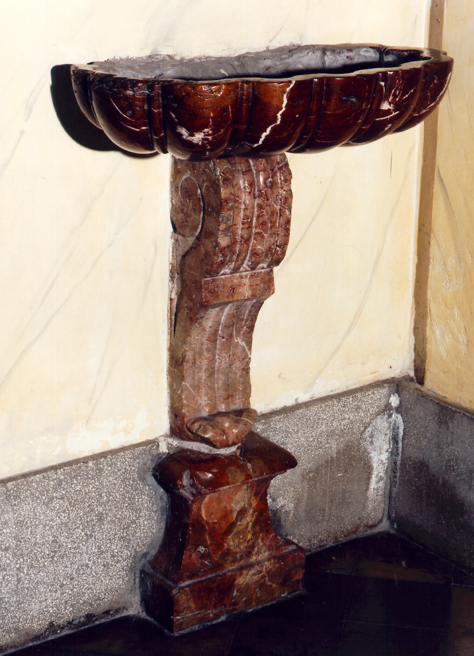 acquasantiera - a conchiglia - ambito siciliano (Seconda metà sec. XIX)