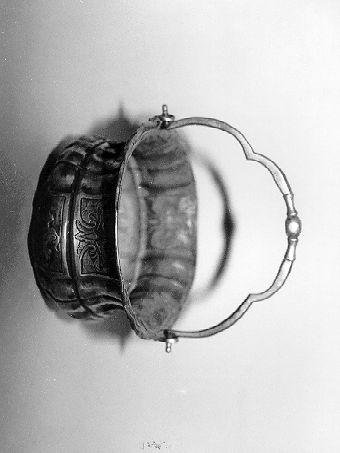 portasecchiello per l'acqua benedetta - bottega italiana (secc. XVI/ XVII)