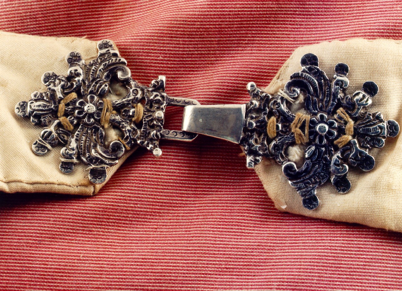 fermaglio di piviale - a doppia fibbia - bottega siciliana (inizio sec. XIX)