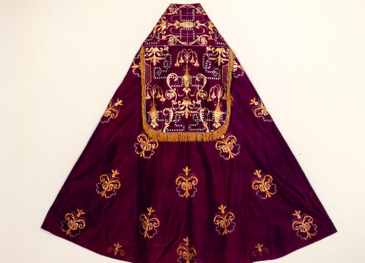 piviale - manifattura siciliana (primo quarto sec. XX)