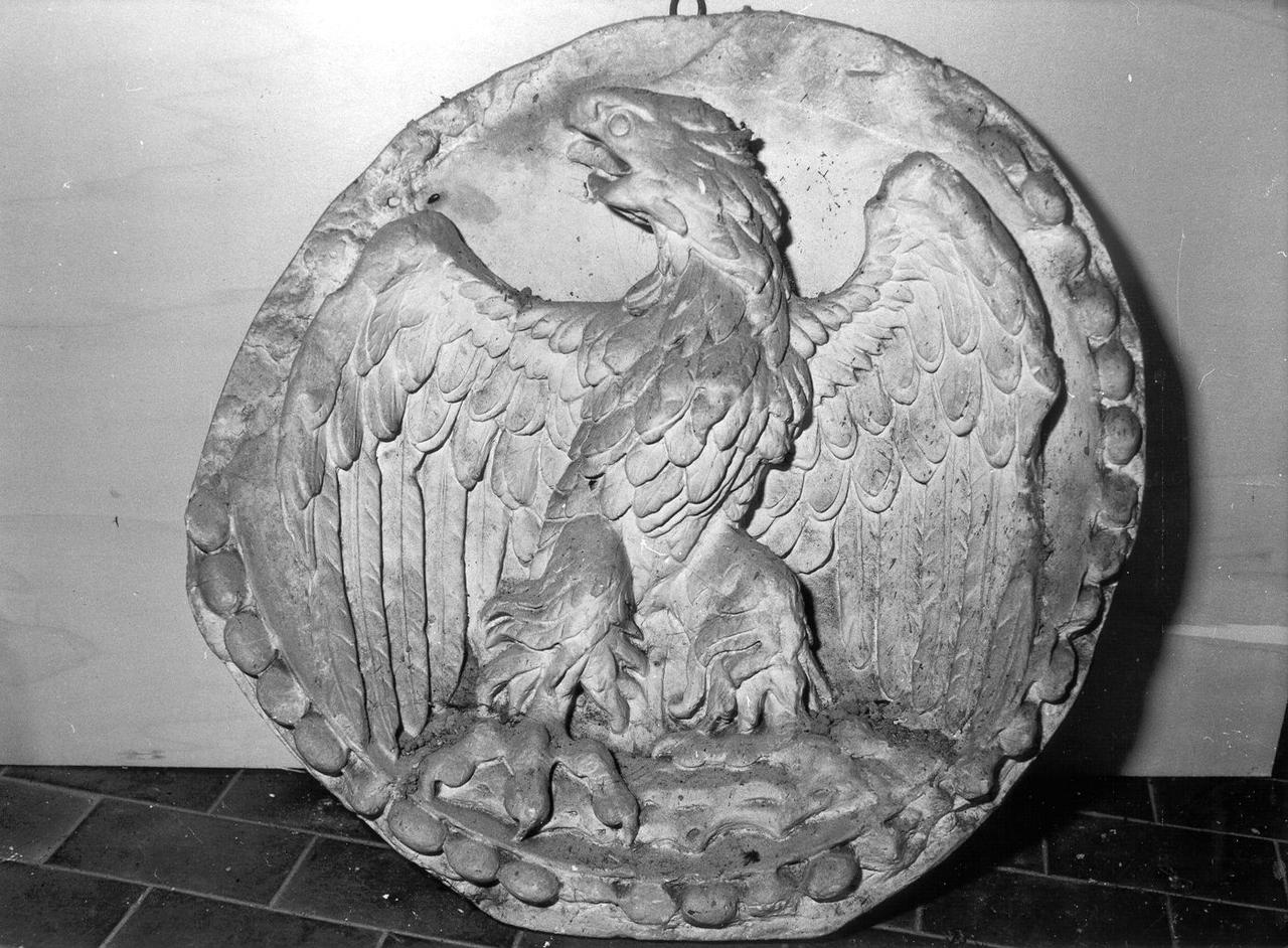 AQUILA CON ALI SPIEGATE (rilievo) - bottega italiana (seconda metà sec. XIX)