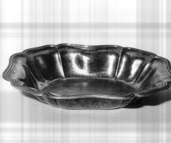 vassoio di Pellegrini Antonio Maria (ultimo quarto sec. XVIII)