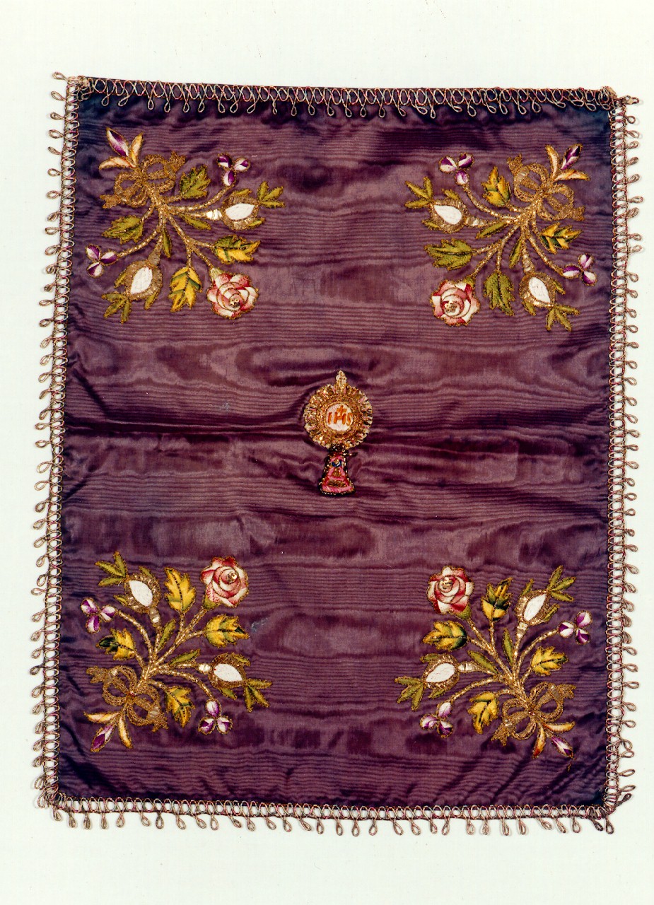 conopeo di tabernacolo - a cortina - manifattura siciliana (Prima metà sec. XIX)