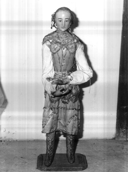 paggio (statua da presepio, elemento d'insieme) - manifattura toscana (sec. XVII)