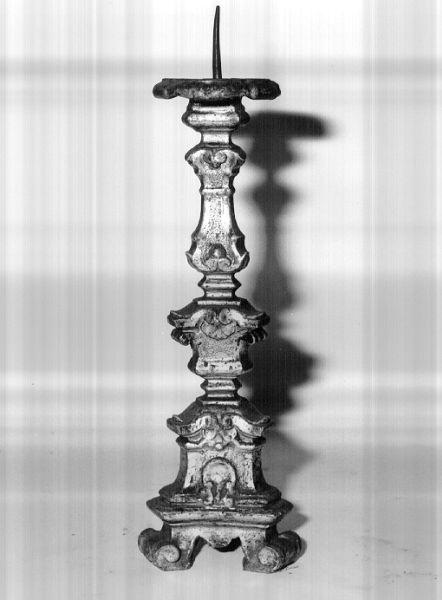 candeliere d'altare, serie - manifattura lucchese (metà sec. XVIII)