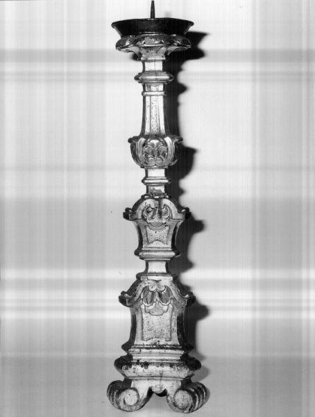 candeliere d'altare, serie - manifattura lucchese (metà sec. XVIII)
