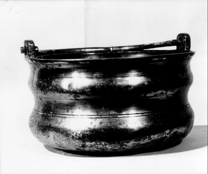 secchiello per l'acqua benedetta - bottega toscana (?) (fine/inizio secc. XVI/ XVII)