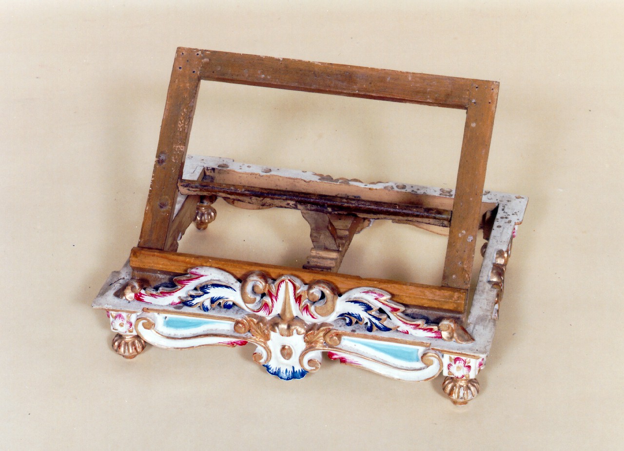 leggio d'altare - produzione siciliana (primo quarto sec. XX)