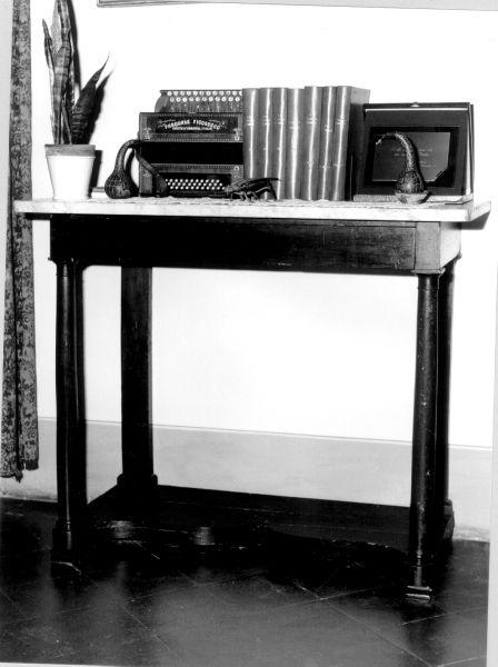 console - produzione lucchese (metà sec. XIX)