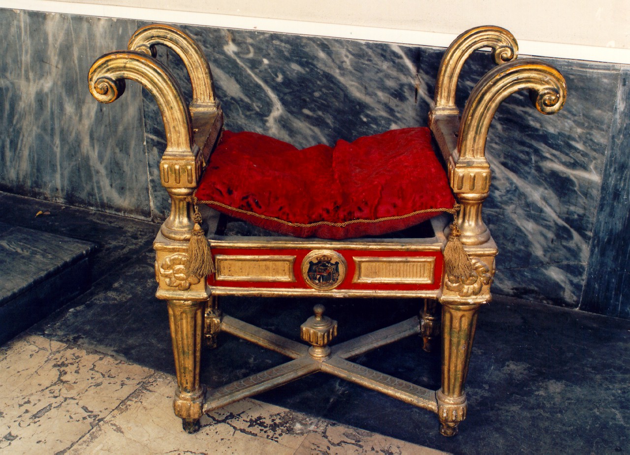 faldistorio - produzione siciliana (secc. XVIII/ XIX)