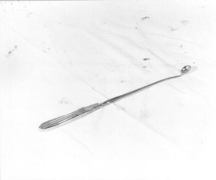 cucchiaio ginecologico - ambito italiano (sec. XX)
