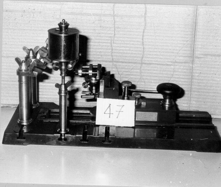 microtomo a congelazione - ambito europeo (sec. XX)